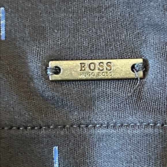 Hugo Boss Slim Fit Women’s Navy Blue T-Shirt, size S. - Picture 2 of 4